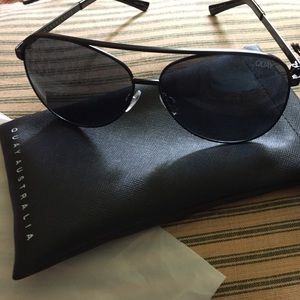 Vivienne Quay Australia aviator sunglasses